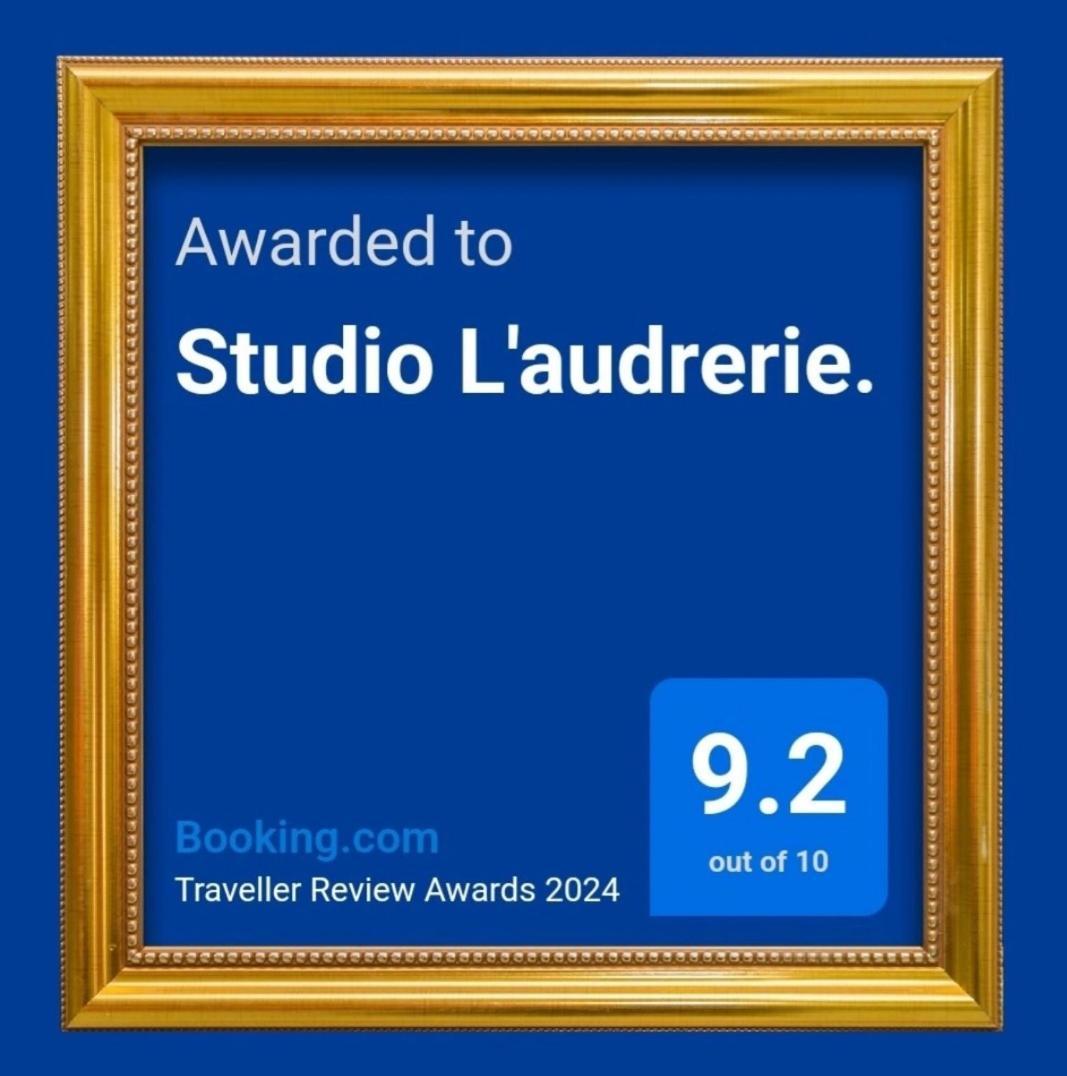 Studio L'Audrerie. Saint-Pardoux-Corbier Bagian luar foto