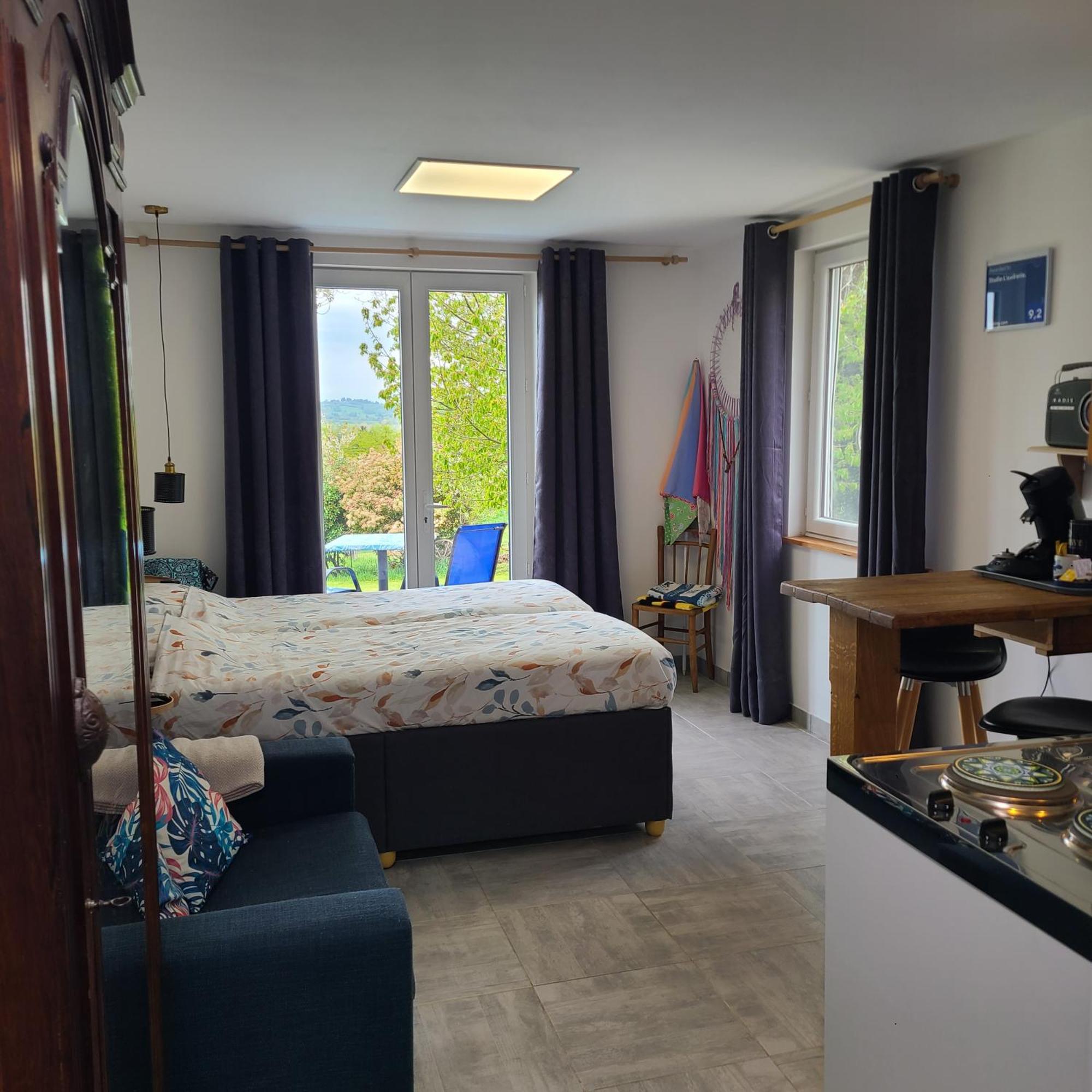 Studio L'Audrerie. Saint-Pardoux-Corbier Bagian luar foto